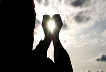 佩雷斯与红牛分道扬镳 劳森接任费斯塔彭搭档.